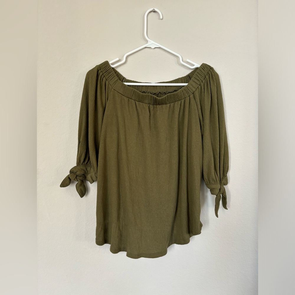 Abercrombie & Fitch Off the Shoulder Olive Green Top size small
